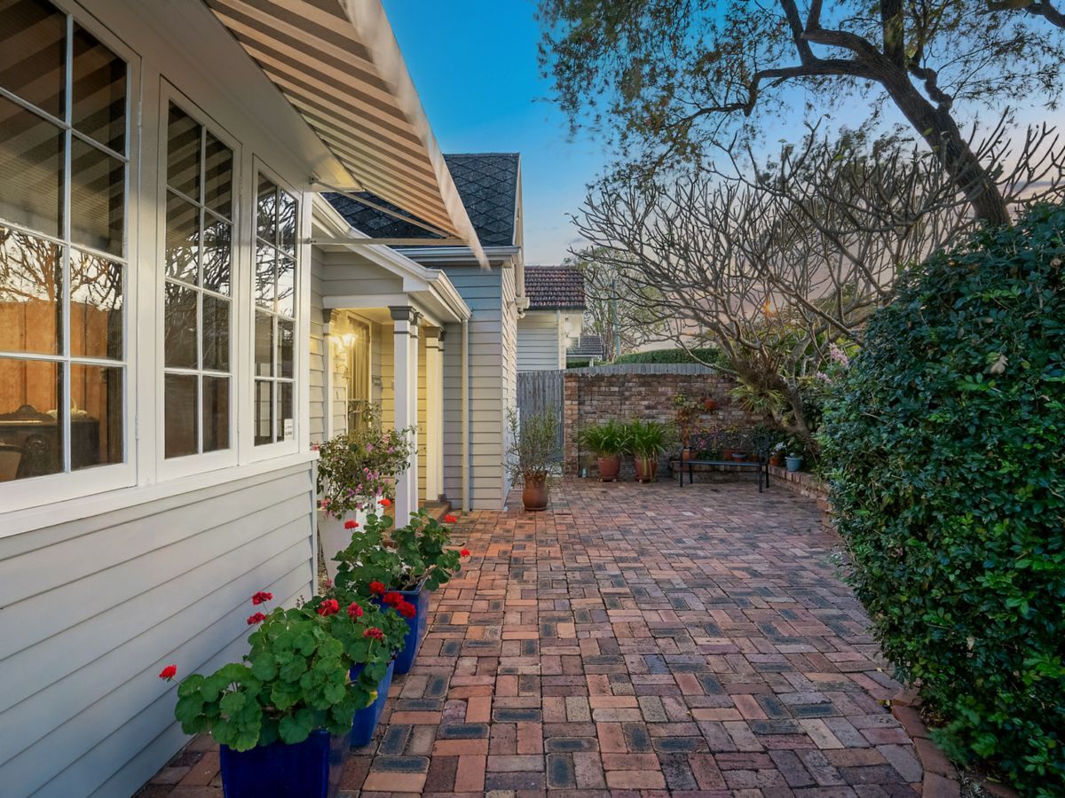 house for sale in 19 Carmody Road, ST LUCIA mcg22p1212159 Knight Frank