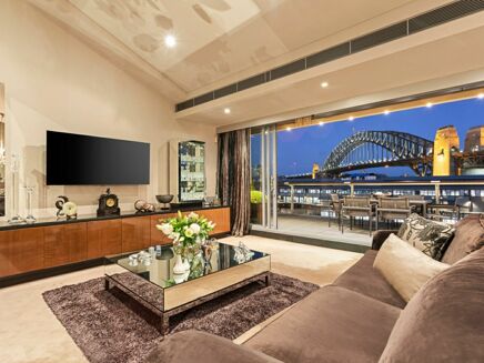 Picture of 3 bedroom apartment for sale.