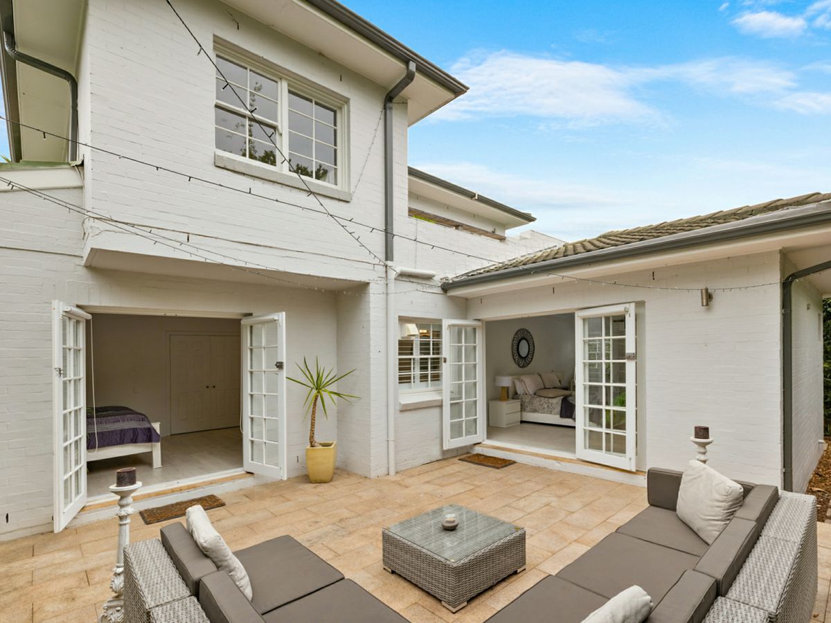 house for sale in 30A Holdsworth Street, NEUTRAL BAY MCG22P1216631