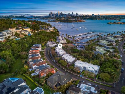 Picture of 5 bedroom house for sale.