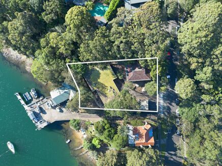 Picture of 4 bedroom house for sale.