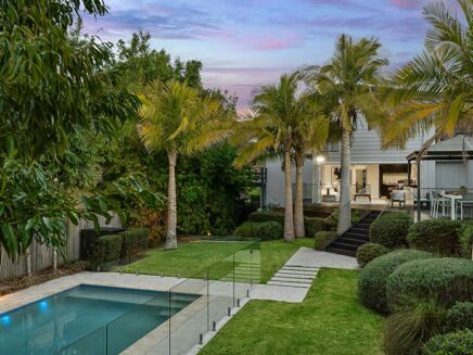 Picture of 4 bedroom house for sale.