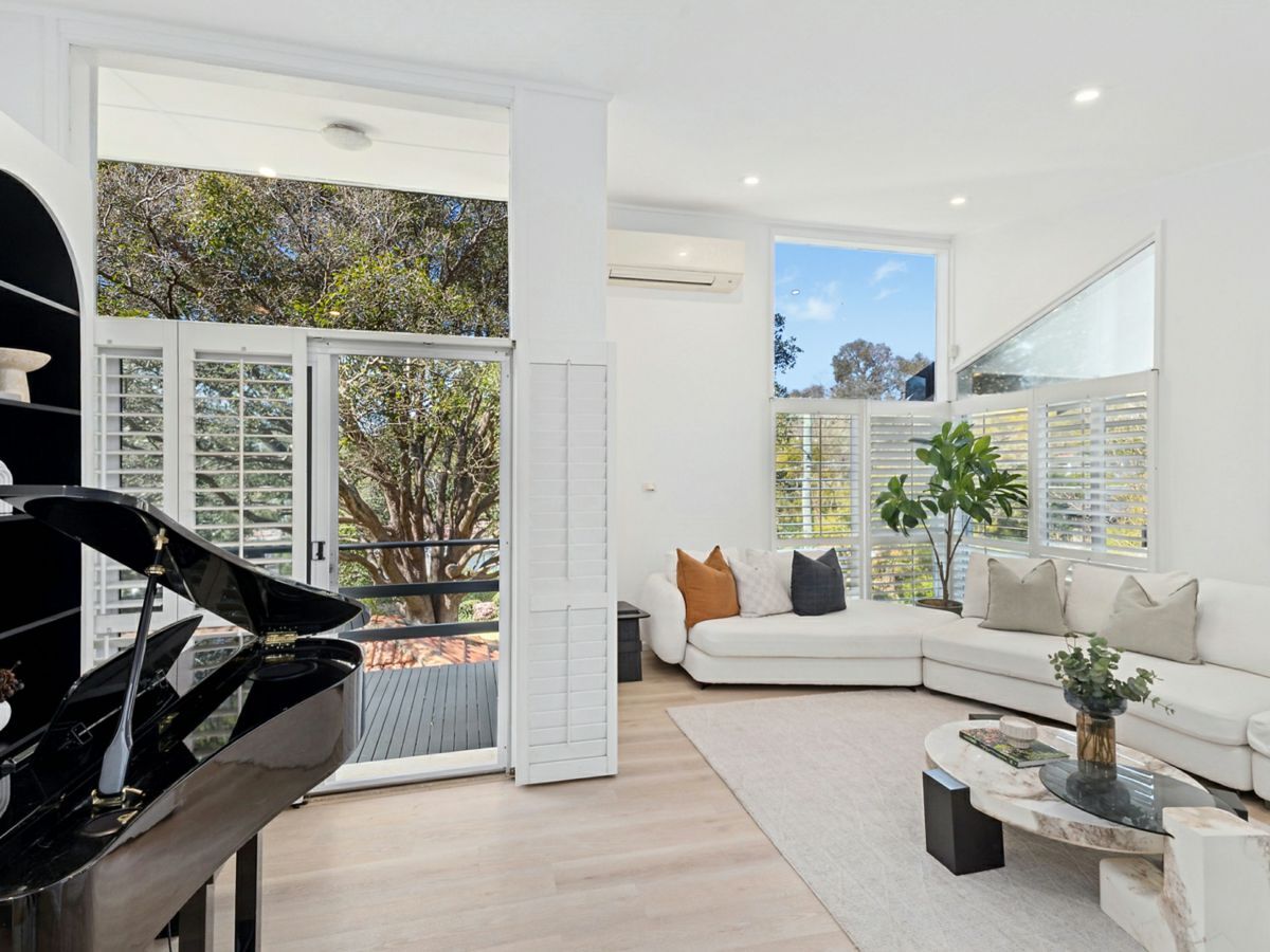 37 Sugarloaf Crescent, CASTLECRAG, Castlecrag - Thumbnail 6