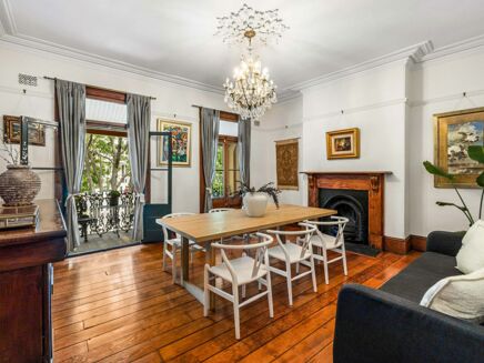 Picture of 4 bedroom house for sale.