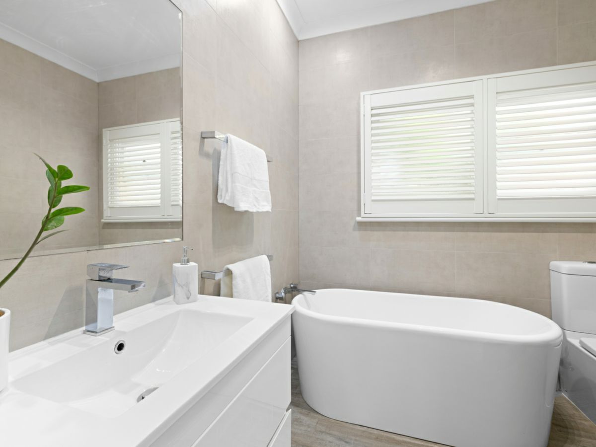 5 Auld Avenue, EASTWOOD, Eastwood - Thumbnail 5