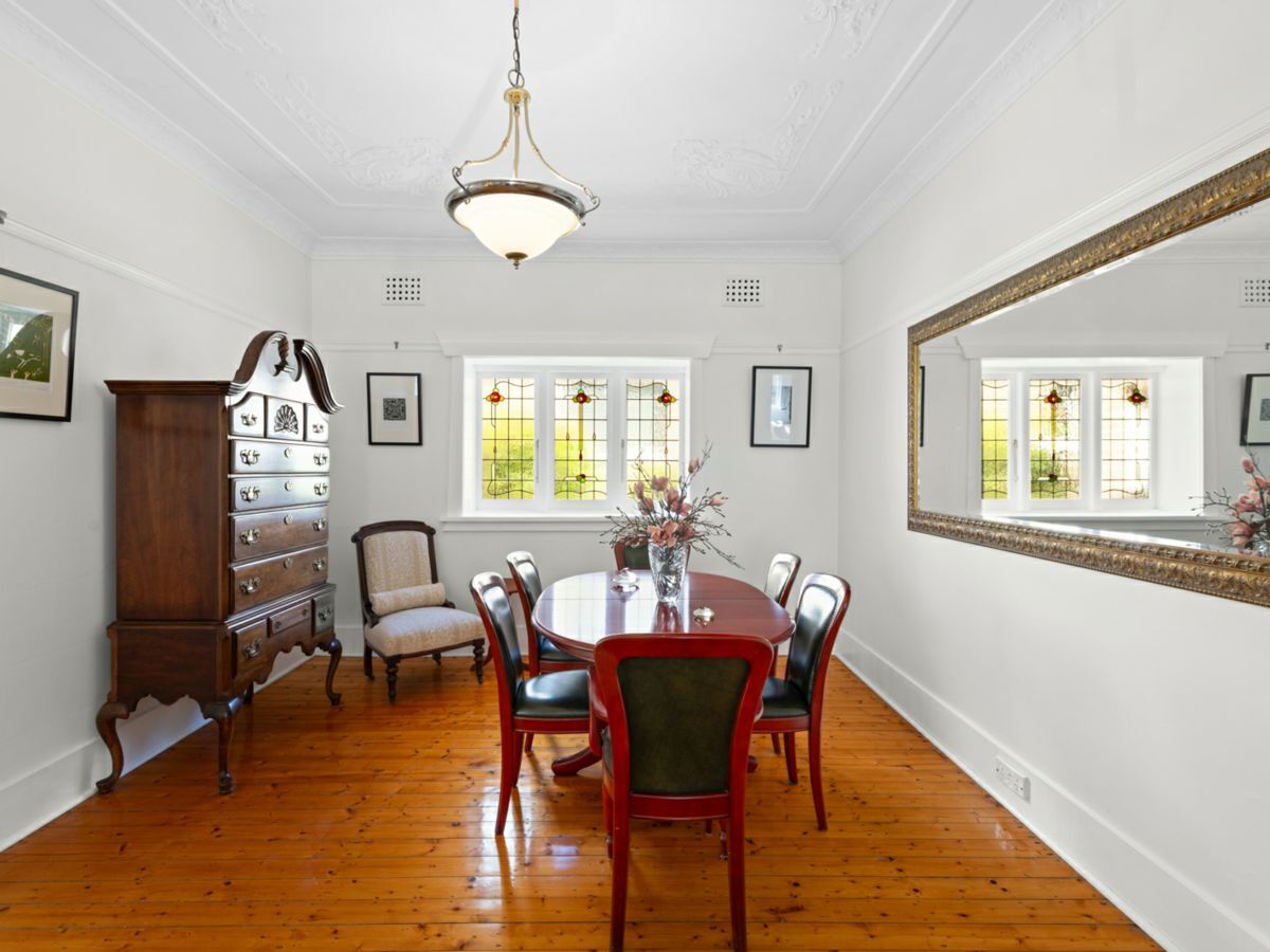 5 Auld Avenue, EASTWOOD, Eastwood - Thumbnail 2