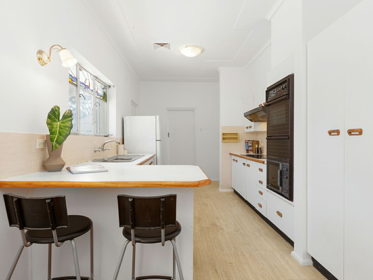 11 Neerim Road, CASTLE COVE, Castle Cove - Thumbnail 4