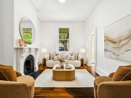 Picture of 4 bedroom house for sale.