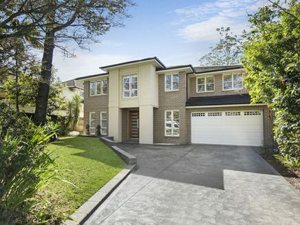 Picture of 4 bedroom house for sale.