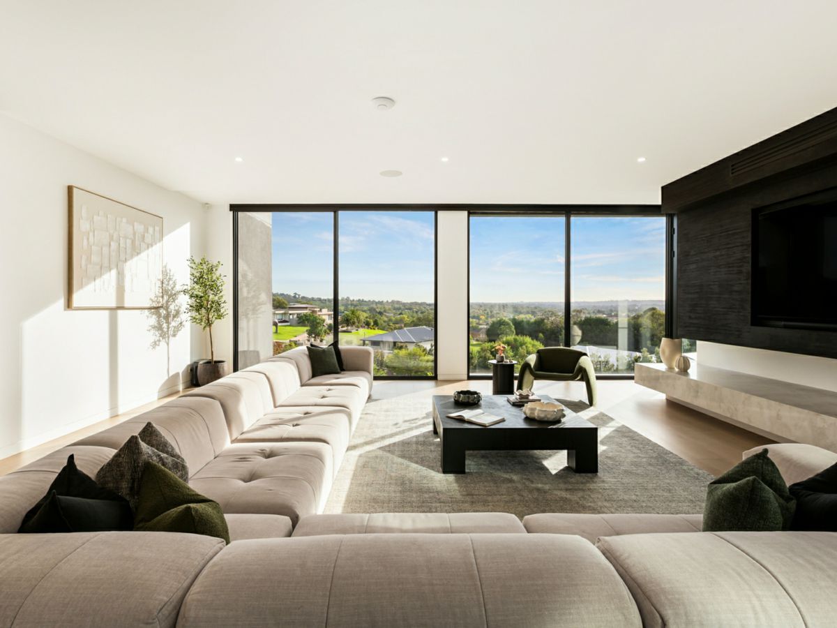 8 Sheldon Court, LYSTERFIELD, Lysterfield - Thumbnail 4