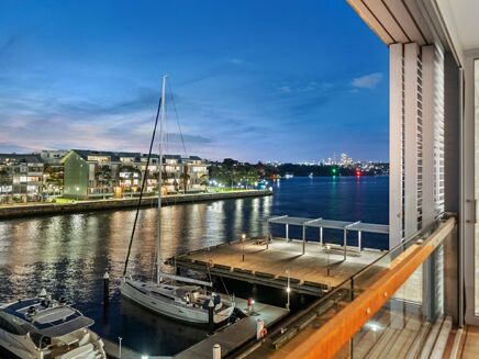 Picture of 3 bedroom apartment for sale.