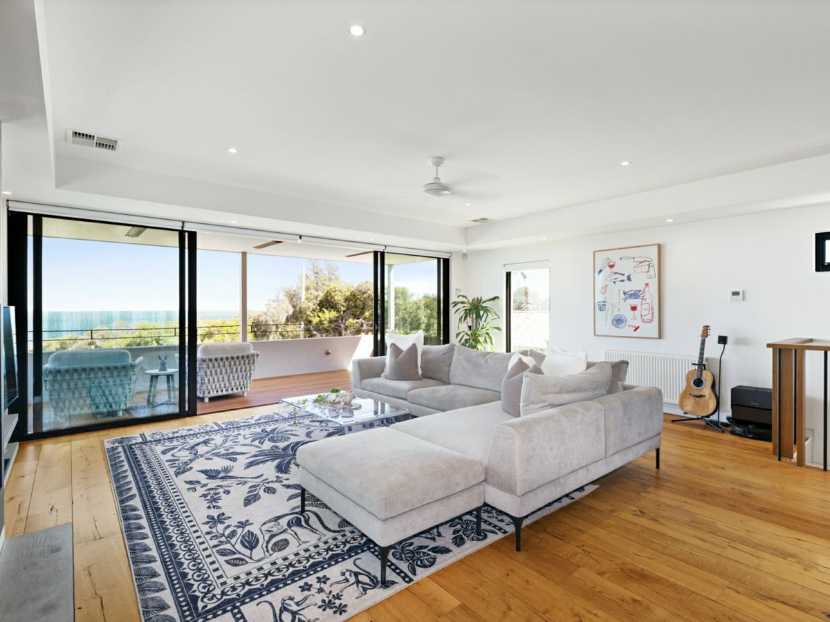 195 Beach Road, BLACK ROCK, Black Rock - Thumbnail 2