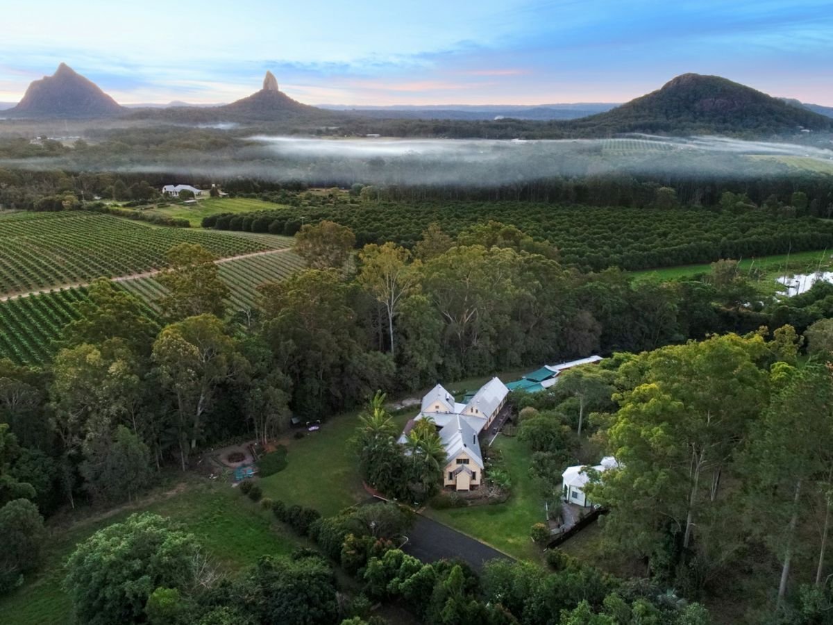 198 Barrs Road, GLASS HOUSE MOUNTAINS, Glass House Mountains - Thumbnail 2