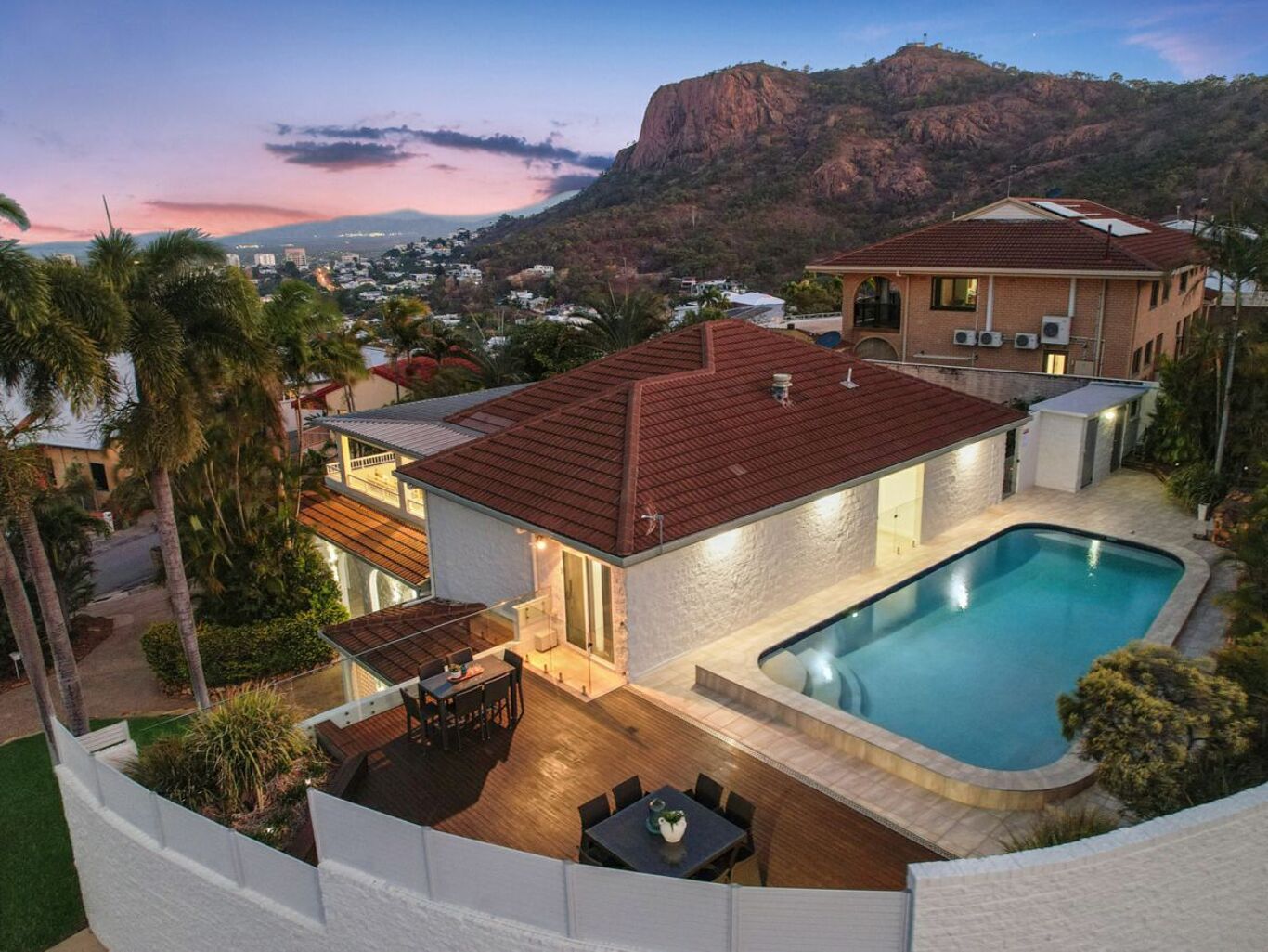 Image of 10 Cottesmore Crescent, CASTLE HILL