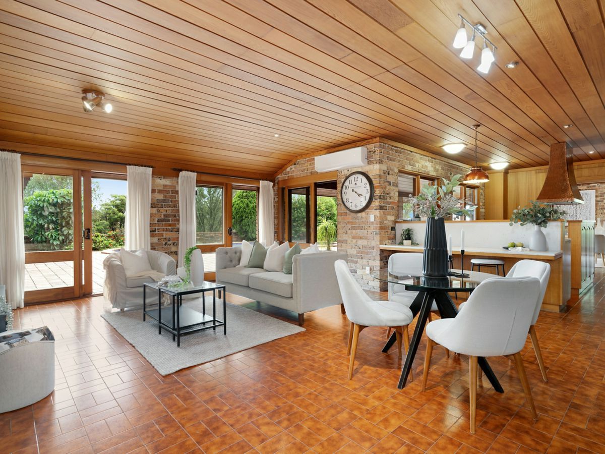 60 Fox Valley Road, DENHAM COURT, Denham Court - Thumbnail 6