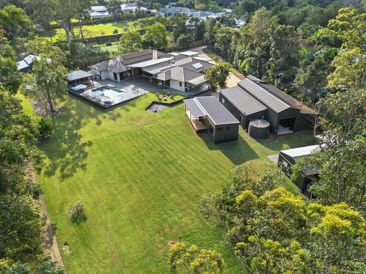 26 Walgarri Drive, TANAWHA, Tanawha - Thumbnail 2
