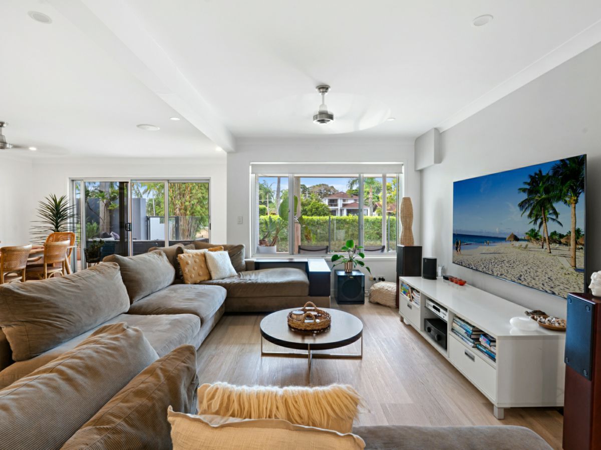 17 Park Avenue, BROADBEACH WATERS, Broadbeach Waters - Thumbnail 8