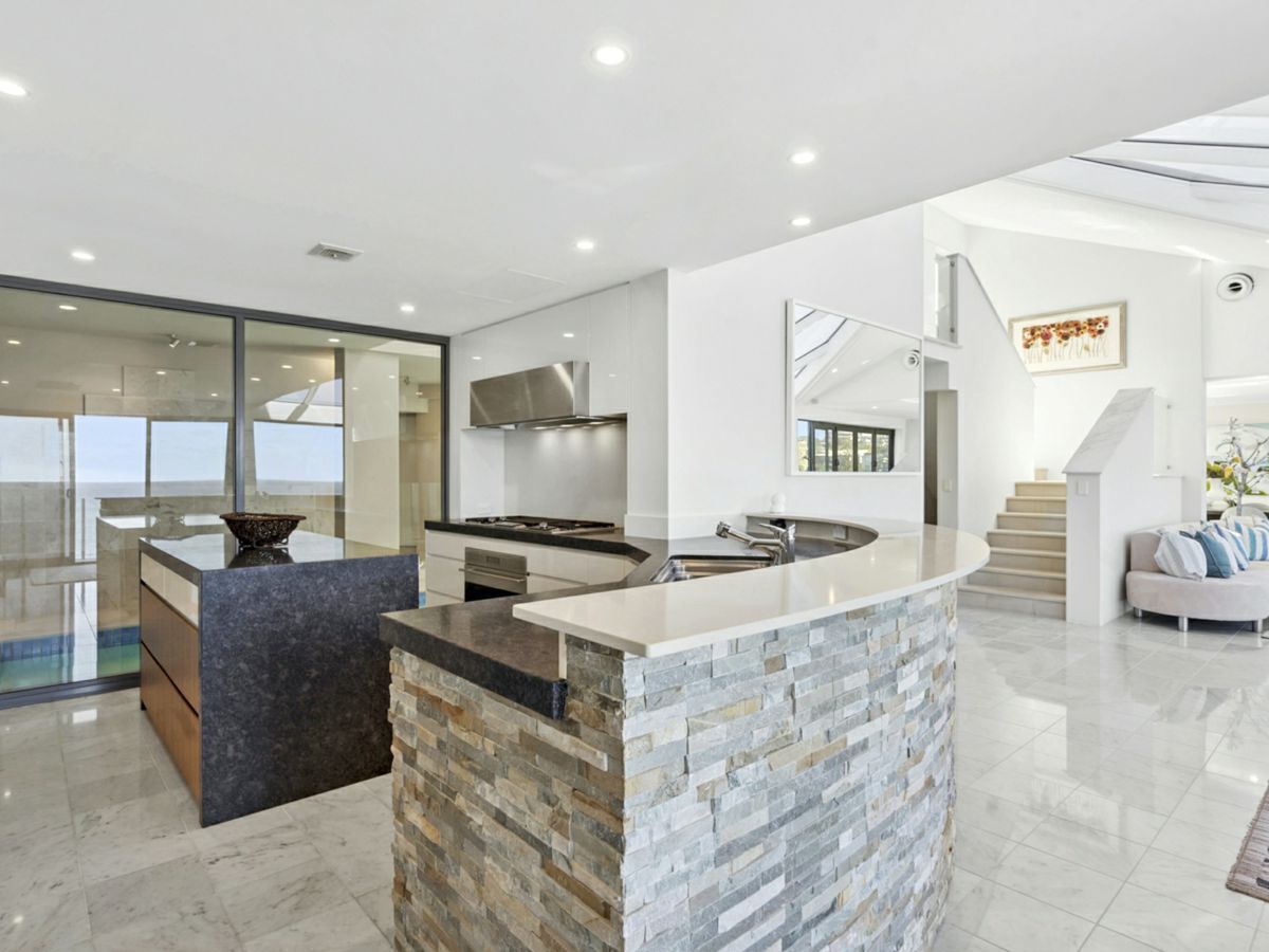 37 Karloo Parade, NEWPORT, Newport - Thumbnail 6