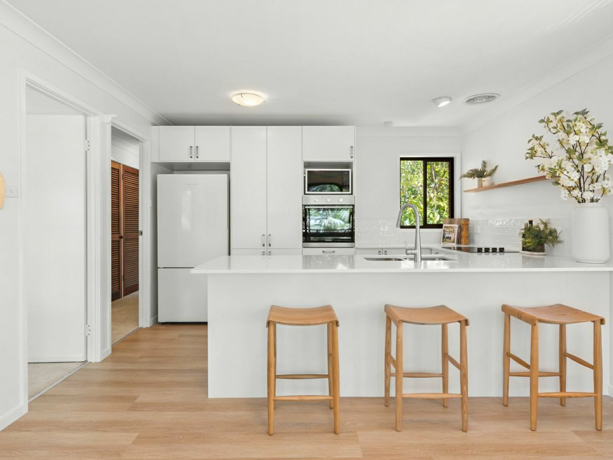 27 Palm Road, NEWPORT, Newport - Thumbnail 2