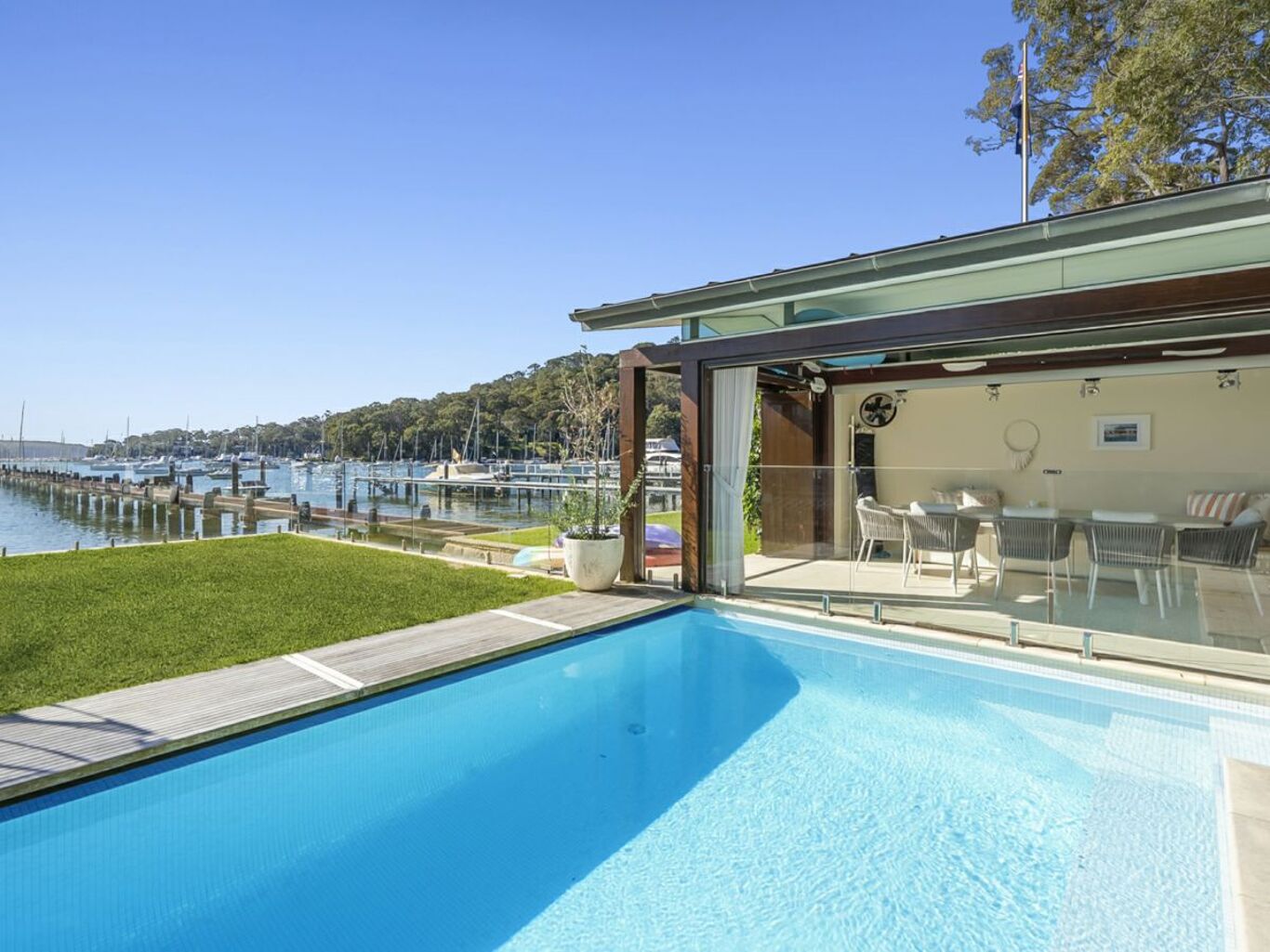Image of 100 Prince Alfred Parade, NEWPORT