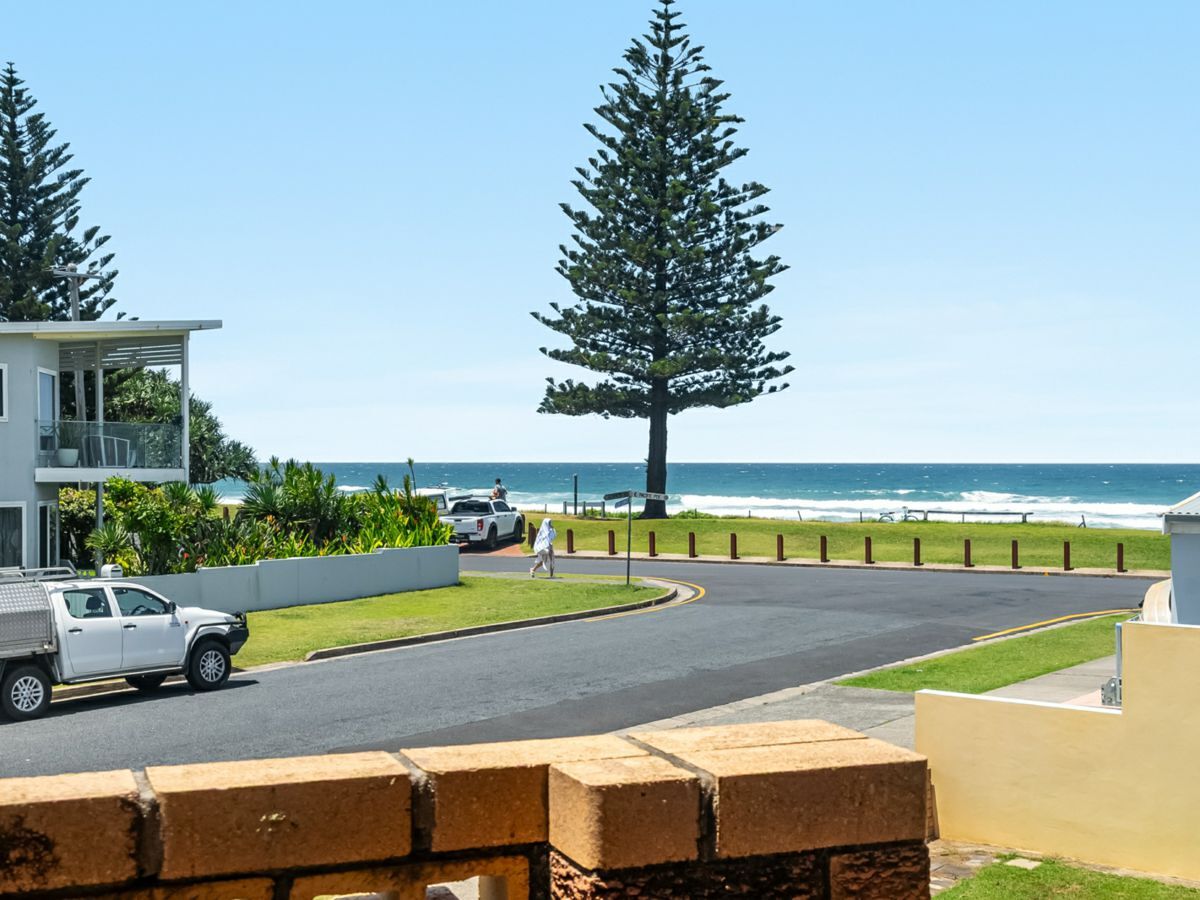 1 Lennox Street, LENNOX HEAD, Lennox Head - Thumbnail 2