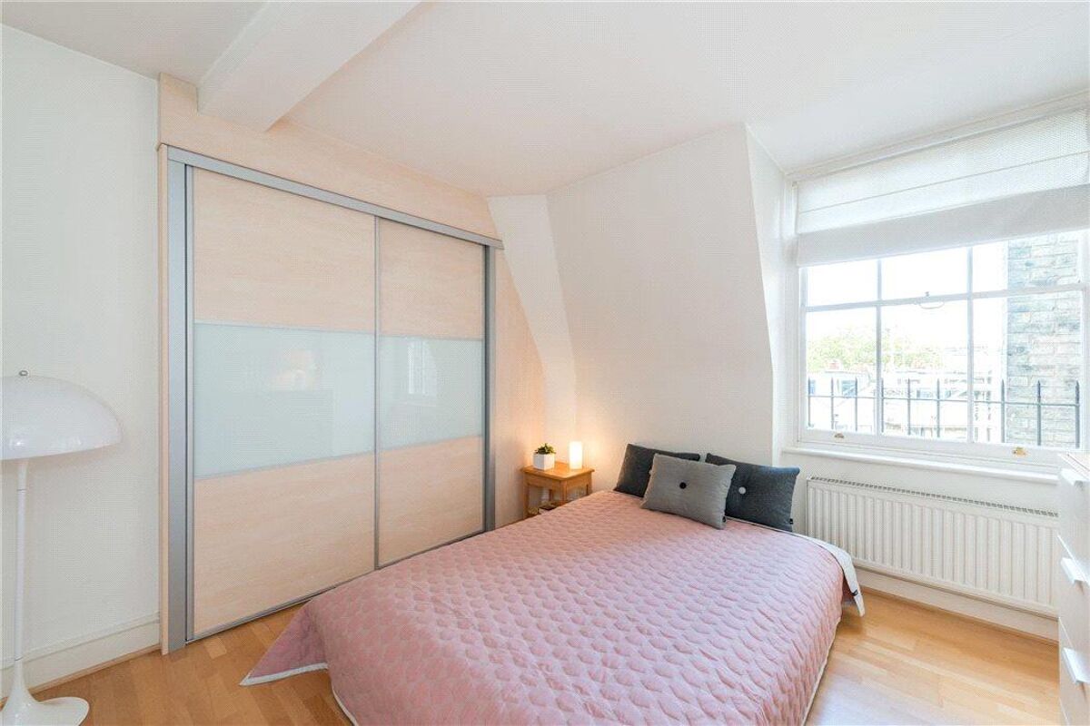 flat to rent in Clarence Gate Gardens, Glentworth Street, Marylebone