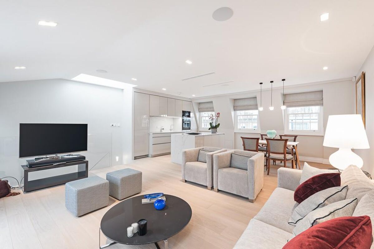 flat to rent in Montagu Square, London, W1H MRQ012088037 Knight Frank