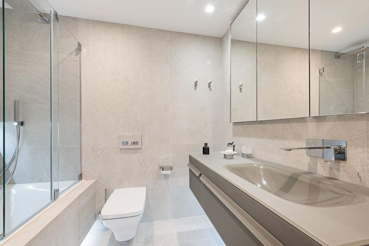 flat to rent in Montagu Square, London, W1H MRQ012088037 Knight Frank