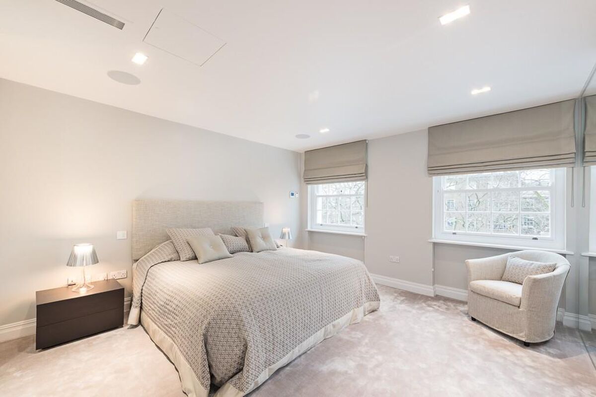 flat to rent in Montagu Square, London, W1H MRQ012088037 Knight Frank