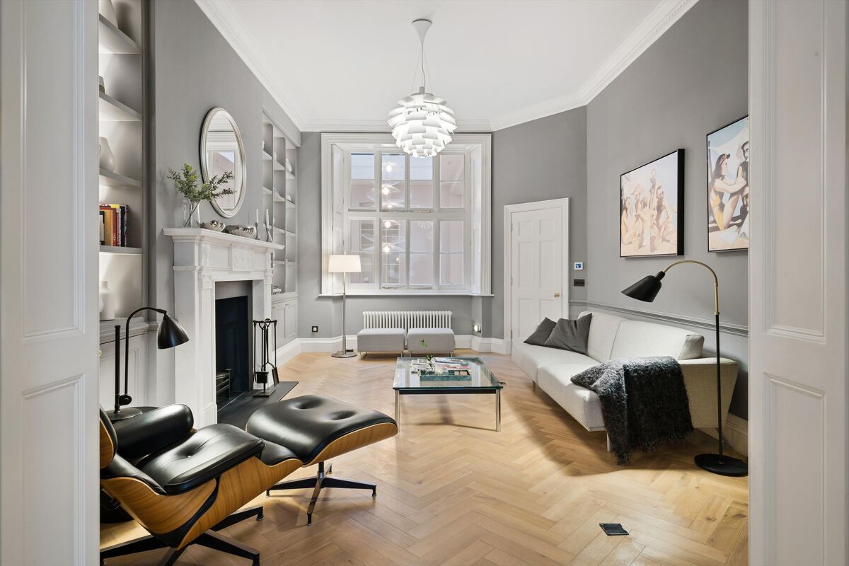 house to rent in Great Titchfield Street, London, W1W MRQ012180310