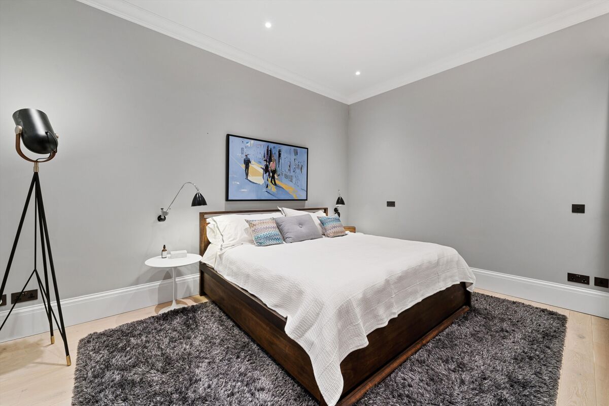 house to rent in Great Titchfield Street, London, W1W MRQ012180310