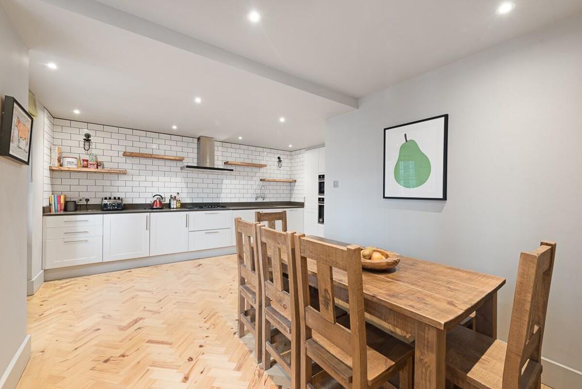 flat to rent in Chiltern Court, Baker Street, London, NW1