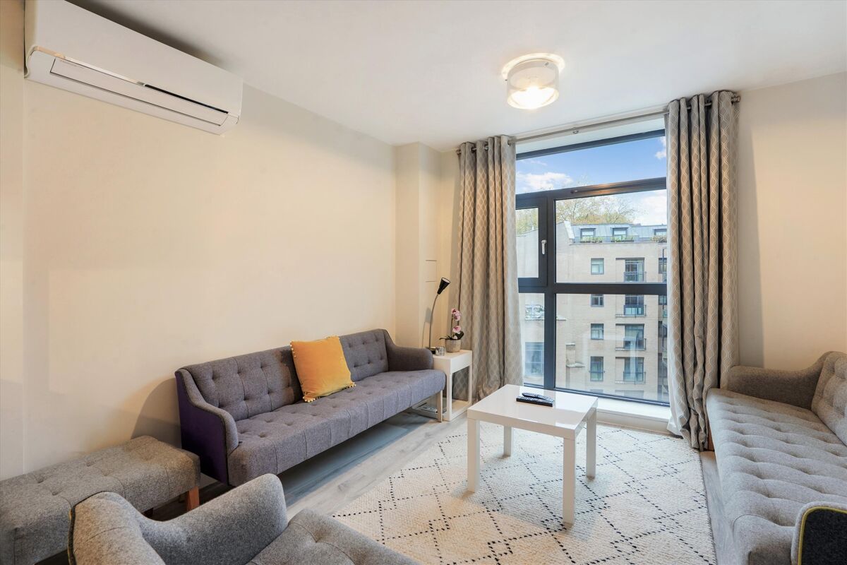 flat to rent in Blandford Street, London, W1U MRQ012370554 Knight Frank