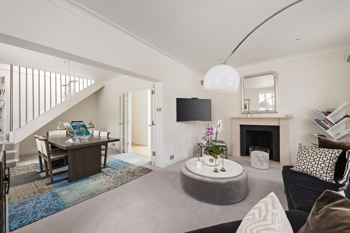 flat to rent in Devonshire Close, Marylebone, London, W1G MRQ012376522 Knight Frank