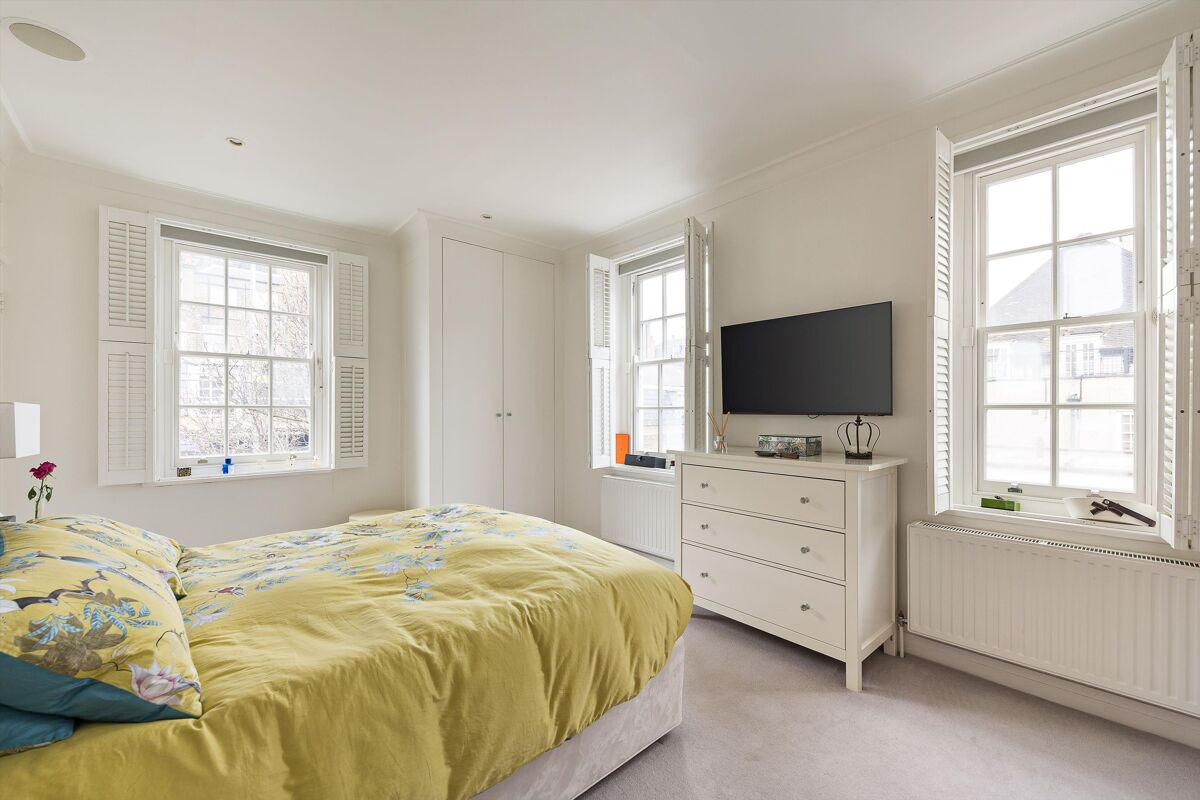 flat to rent in Devonshire Close, Marylebone, London, W1G MRQ012376522 Knight Frank