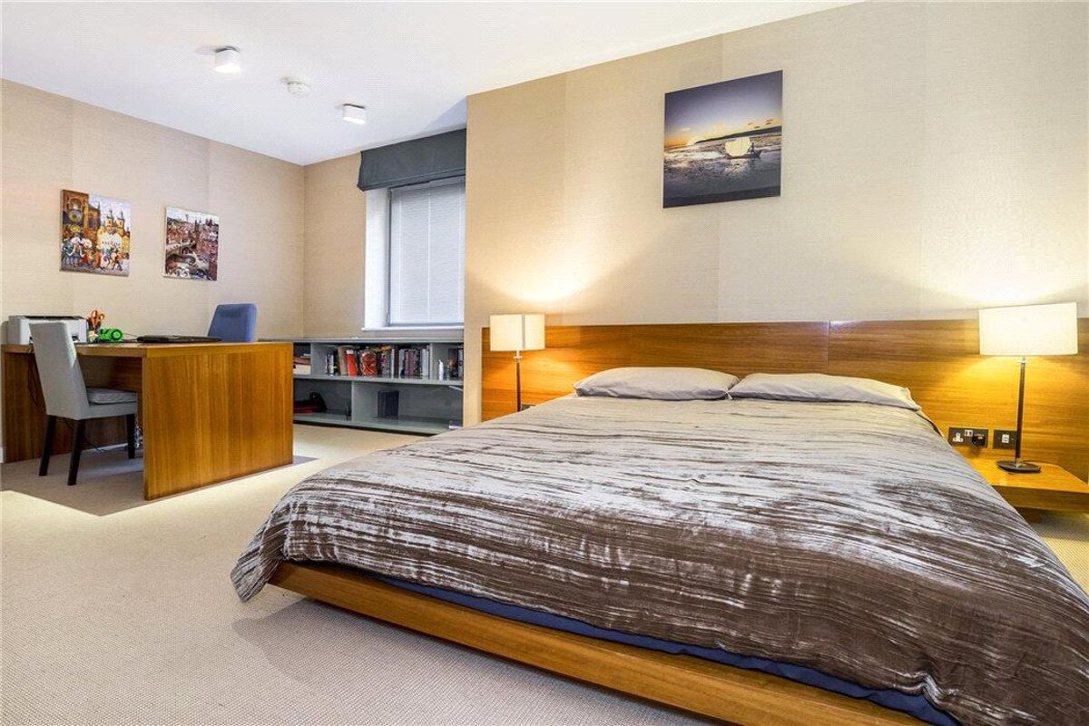 flat to rent in Picton Place, Marylebone, London, W1U MRQ012393028 Knight Frank