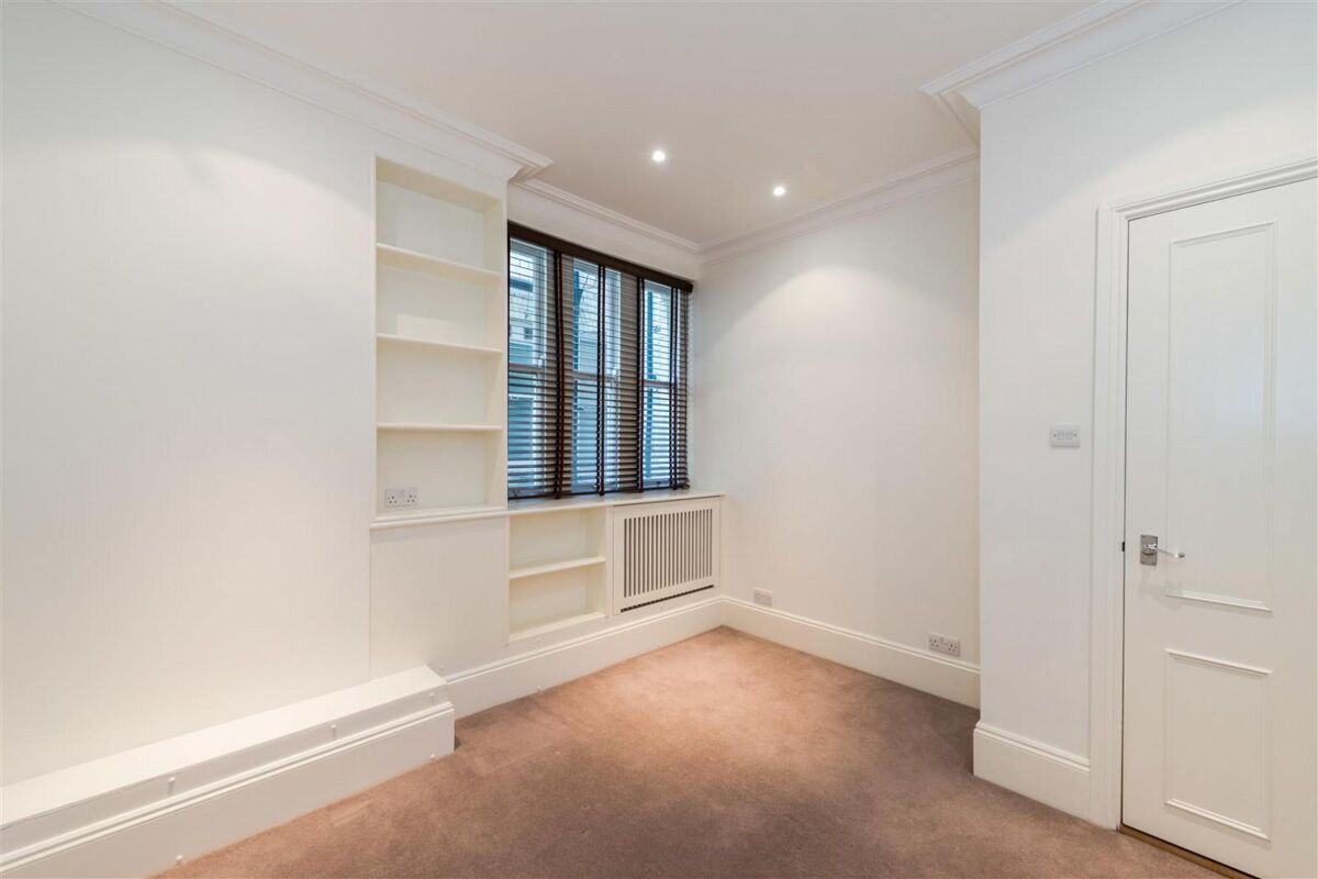 flat to rent in Bedford Court Mansions, Bedford Avenue, Bloomsbury, London, WC1B MRQ012396994