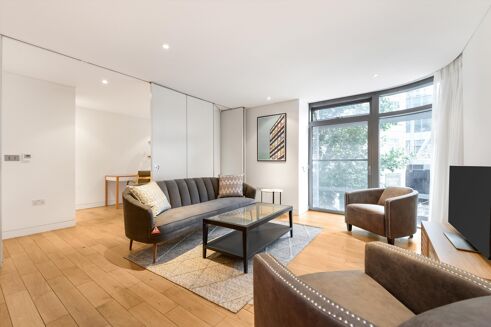 Picture of 1-2 bedroom flat for rent.