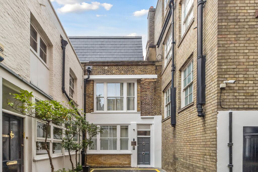 Image of Clenston Mews, London, W1H