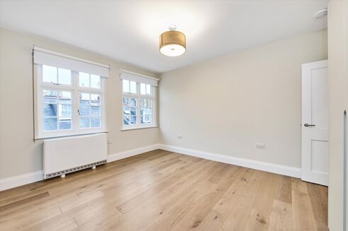 Picture of 2 bedroom flat for rent.