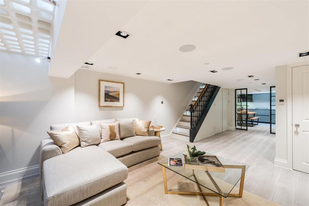 Image of Bell Street, Marylebone, London NW1