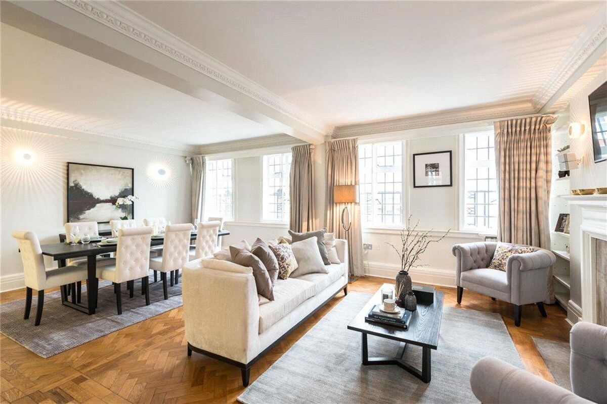 flat for sale in Chiltern Court, Baker Street, Marylebone, London, NW1