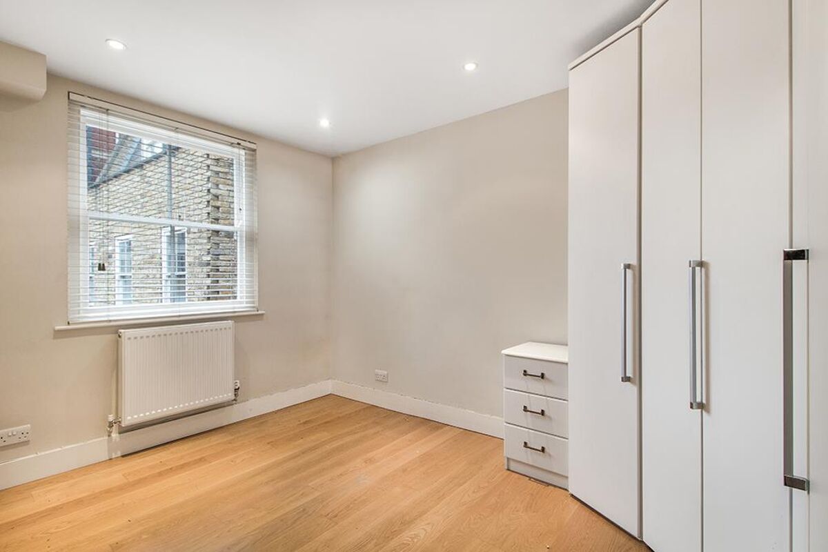 house for sale in Fitzroy Mews, London, W1T MRY012043519 Knight Frank