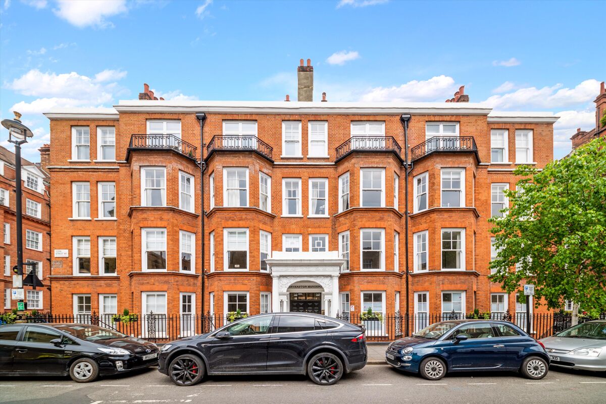 flat for sale in Bryanston Mansions, York Street, Marylebone, London