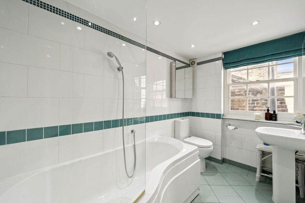 flat for sale in Upper Montagu Street, London, W1H MRY012108458
