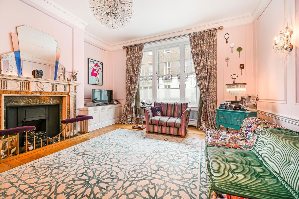 flat for sale in Wimpole Street, Marylebone, London, W1G MRY012142935