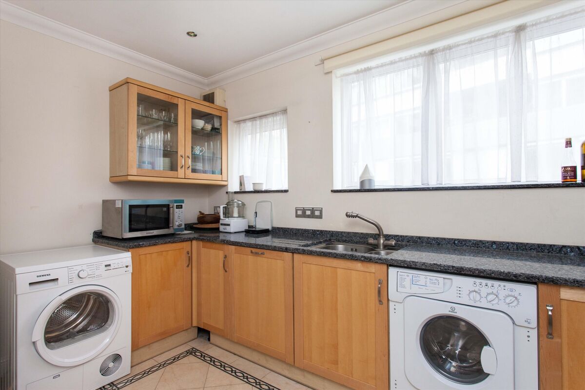 house for sale in Jacobs Well Mews, London, W1U MRY012190616 Knight