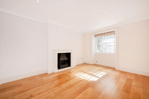 Picture of 1 bedroom flat for sale.