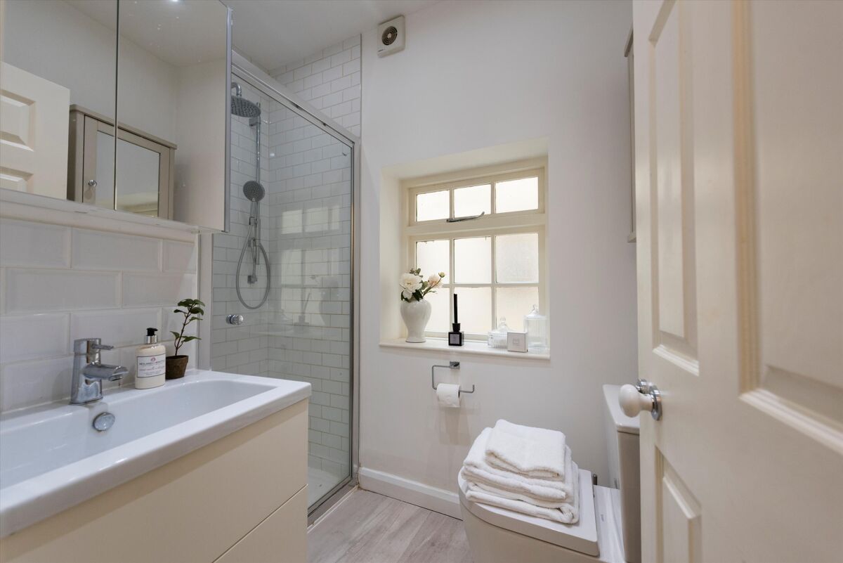 flat for sale in Connaught Square, London, W2. MRY012289728 Knight