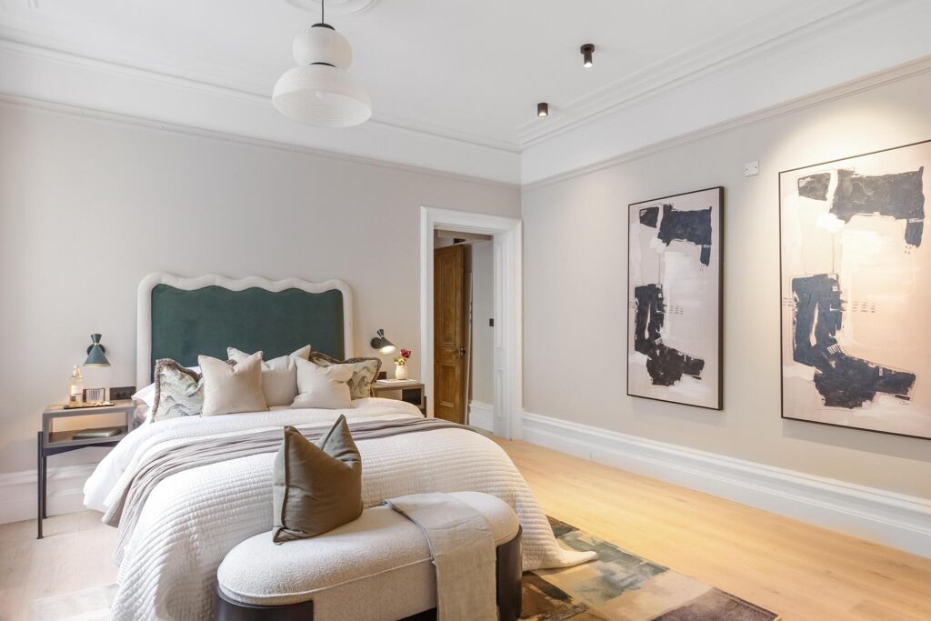 Image of Southampton Row, London, WC1B